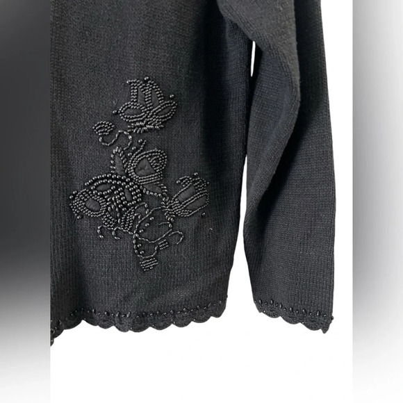 Exdusive black beaded vintage button up sweater - Picture 3 of 4